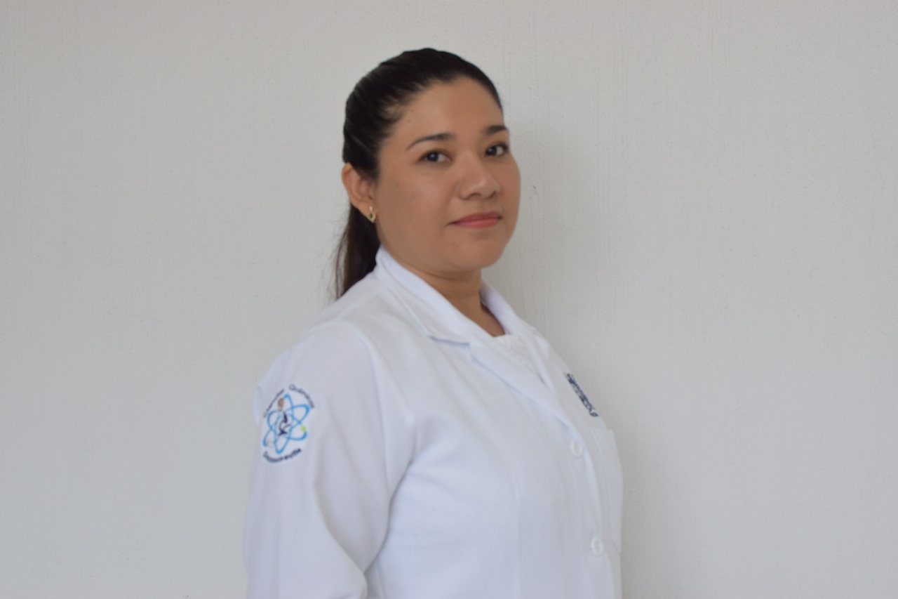 DRA. ESTHER CANDELARIA MARTÍNEZ MOLINA